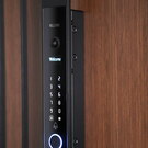  Входная дверь Матрикс с зеркалом Smart Lock H-11